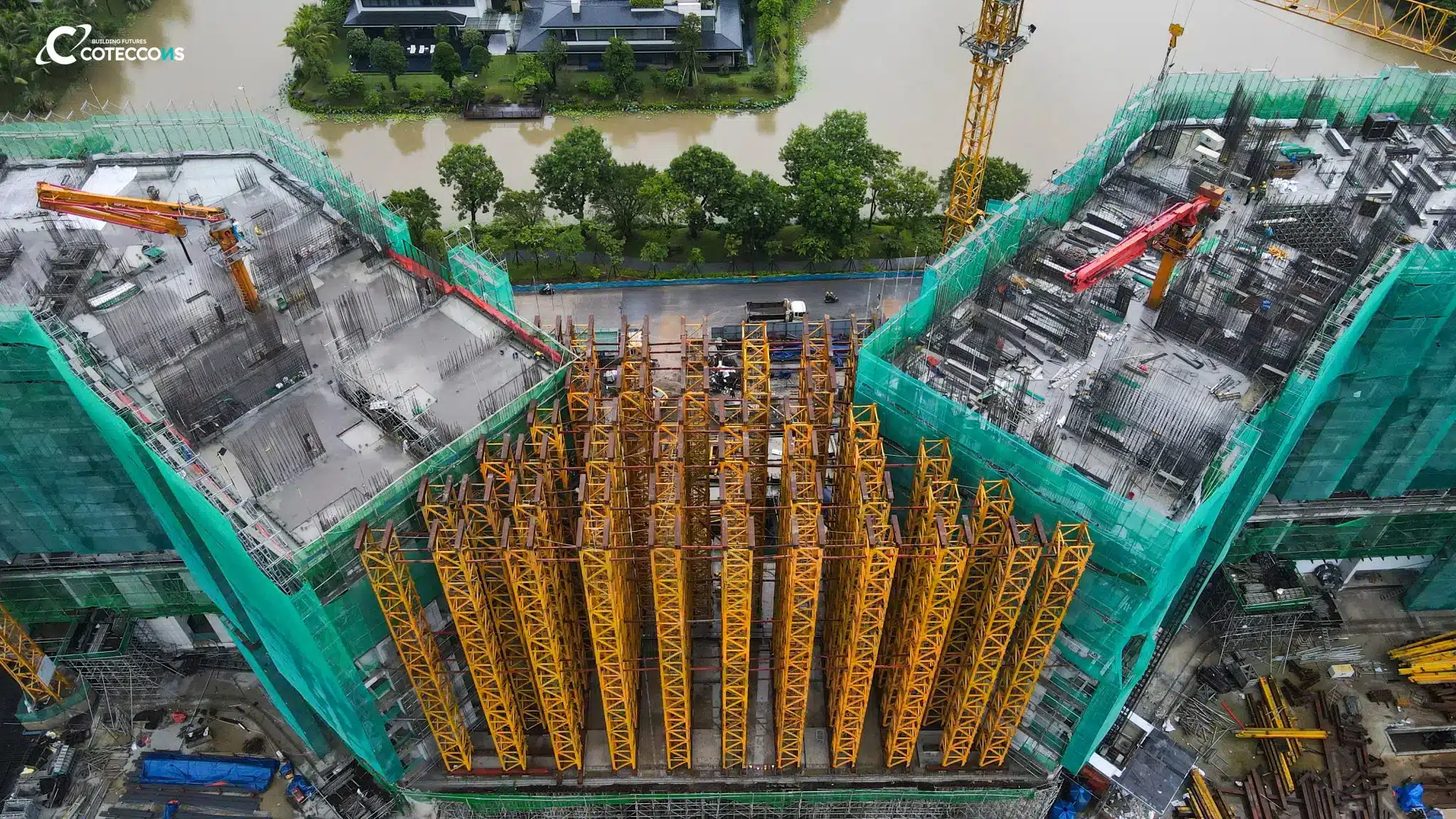 COTECCONS APPLIES NEW TECHNIQUES IN IMPLEMENTING TRANSFER SLAB AREA FOR SKY FOREST PROJECT—ECOPARK HUNG YEN