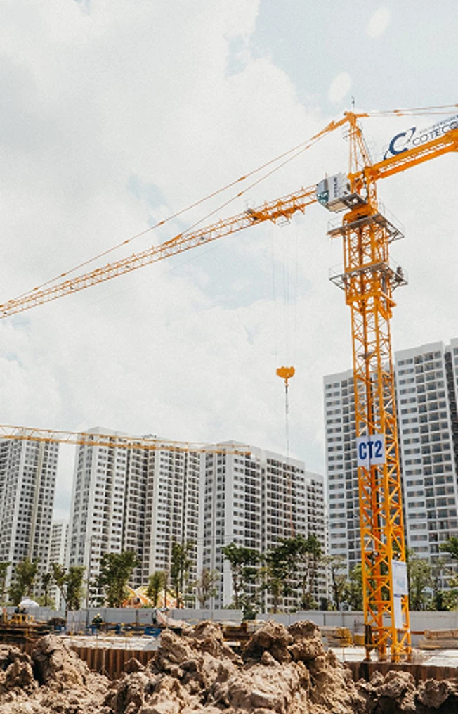 TOWER CRANE